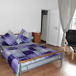 Ferienwohnung Im Herzen Von Duesseldorf